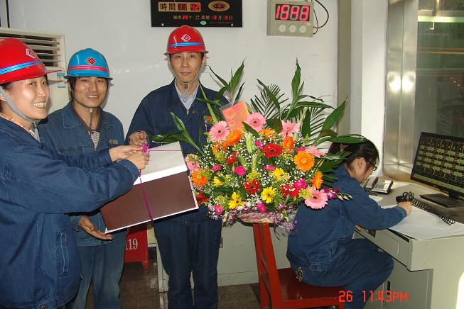 ������ף�����